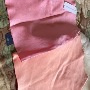 Beautiful bandage midi skirt !! New never worn.